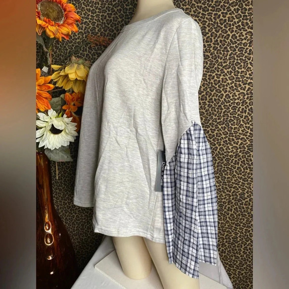 🌴3/$30🌴DOE & RAE Heather Grey/Navy Plaid Long Bell Sleeve Cotton Top NWT - Picture 6 of 12